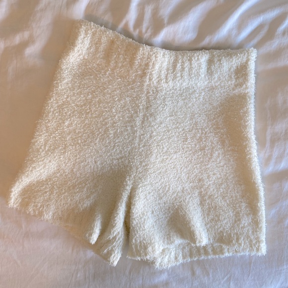 SKIMS Pants - Skims Cozy shorts